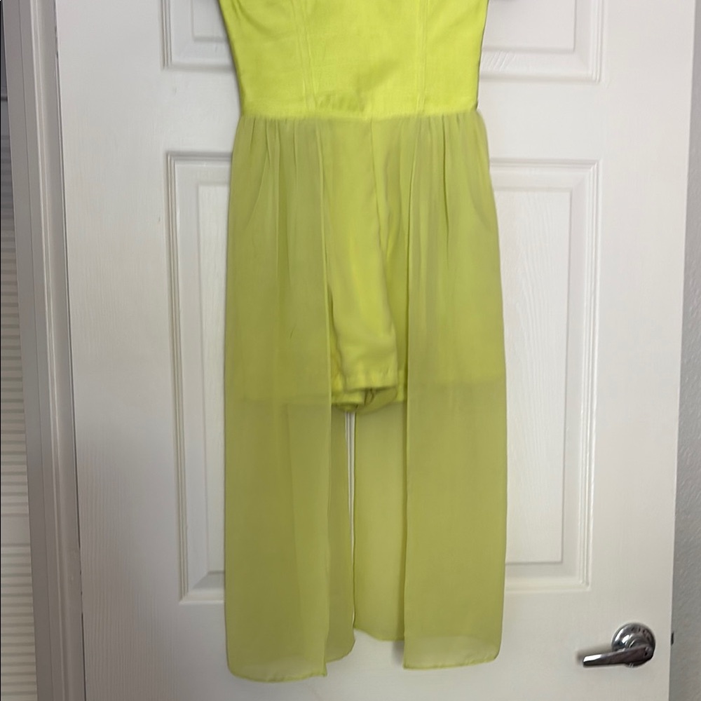 Vibrant Yellow Strapless Jumpsuit with Flowing Silhouette
